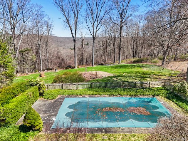 220 Middle Patent Road, Bedford, NY 10506