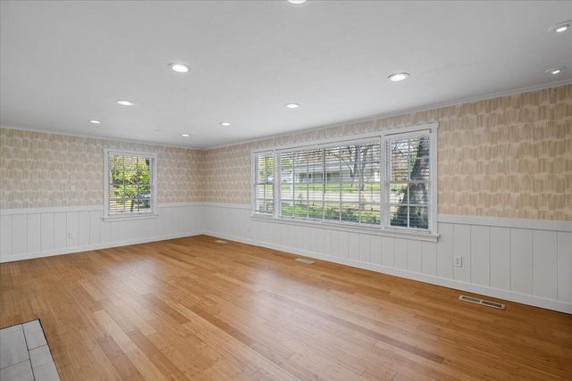 164 Black Oak Drive, Medford, OR 97504
