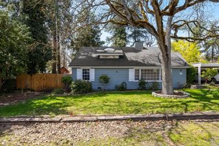 164 Black Oak Drive, Medford, OR 97504