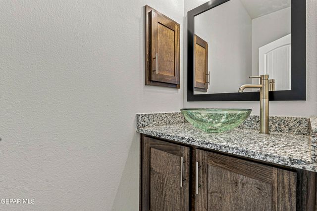 104 Daniel Lynn, Sunland Park, NM 88008