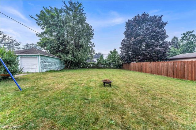 1950 E 30th Street, Lorain, OH 44055