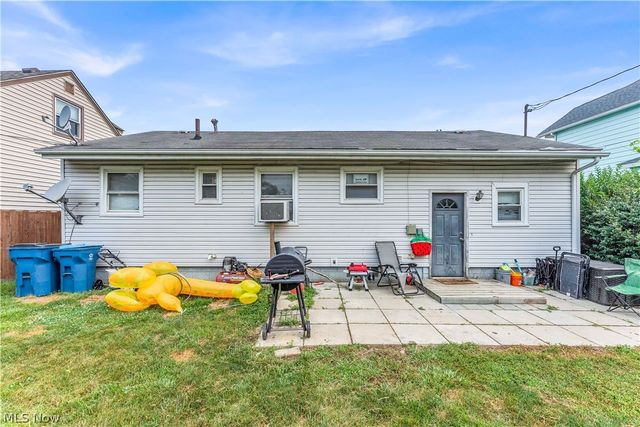 1950 E 30th Street, Lorain, OH 44055