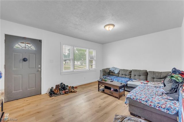 1950 E 30th Street, Lorain, OH 44055