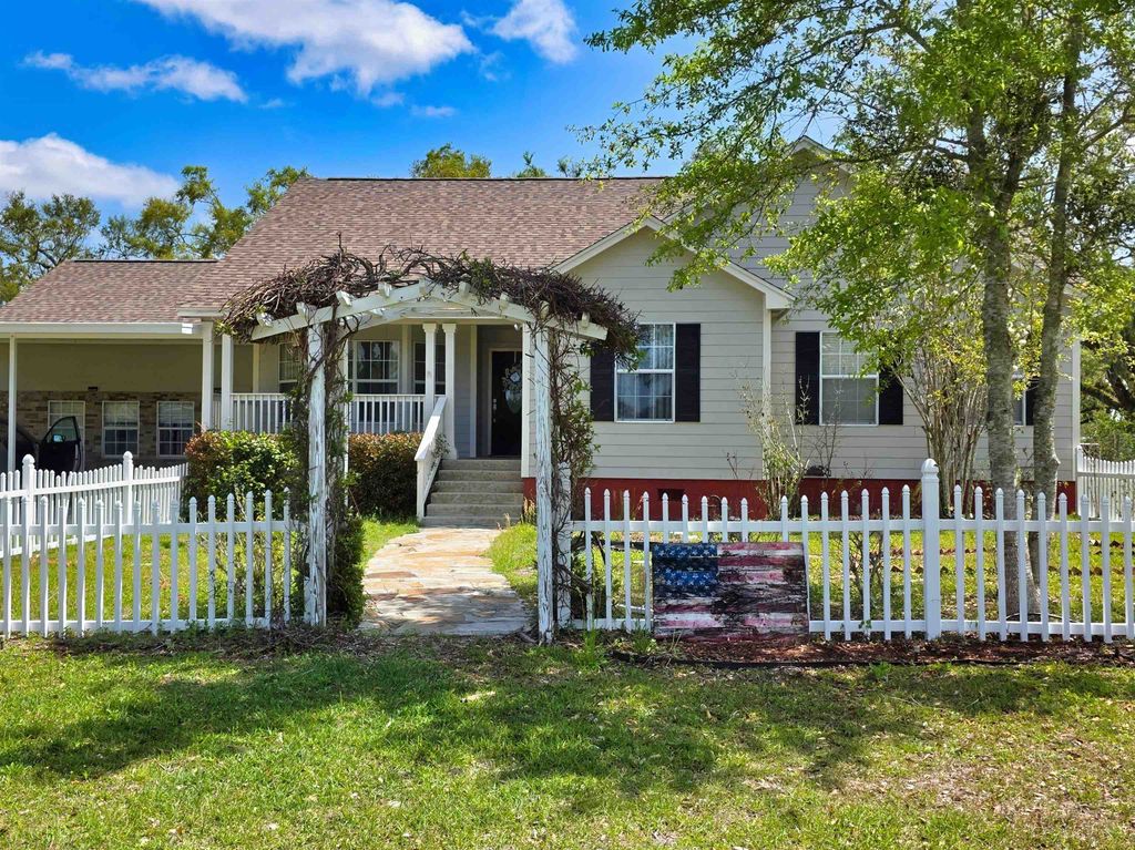 9319 S CR 53, Madison, FL 32340
