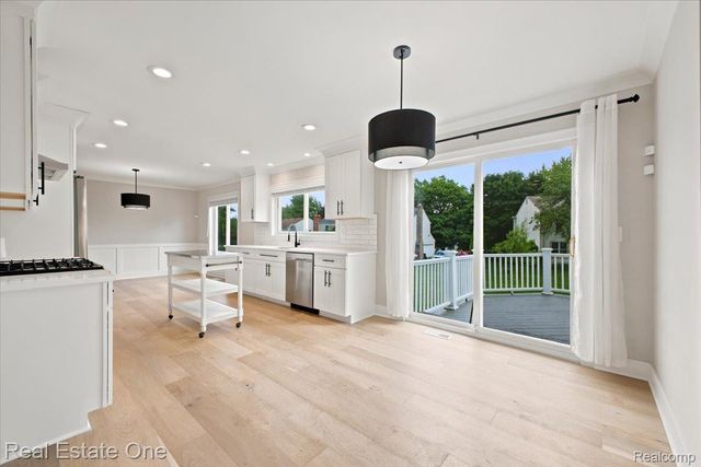 5485 Hammersmith Drive, West Bloomfield Charter Township, MI 48322