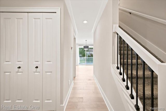 5485 Hammersmith Drive, West Bloomfield Charter Township, MI 48322