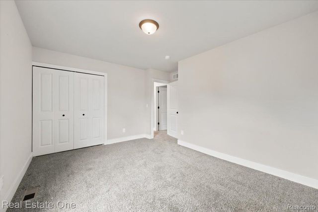 5485 Hammersmith Drive, West Bloomfield Charter Township, MI 48322