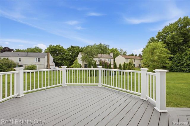5485 Hammersmith Drive, West Bloomfield Charter Township, MI 48322