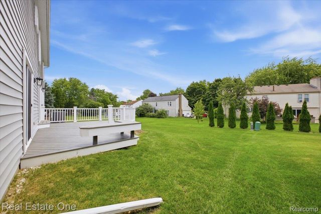 5485 Hammersmith Drive, West Bloomfield Charter Township, MI 48322