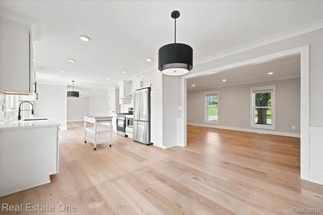 5485 Hammersmith Drive, West Bloomfield Charter Township, MI 48322