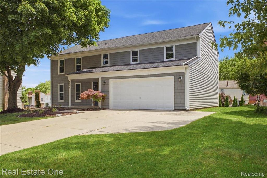 5485 Hammersmith Drive, West Bloomfield Charter Township, MI 48322