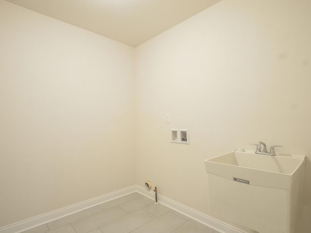 1757 Forest Ridge Drive, Valparaiso, IN 46385