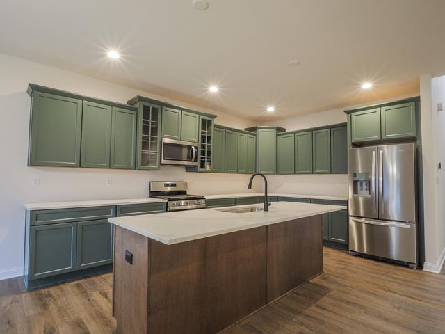 1757 Forest Ridge Drive, Valparaiso, IN 46385