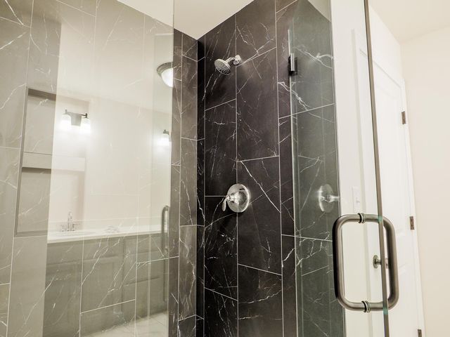 1757 Forest Ridge Drive, Valparaiso, IN 46385