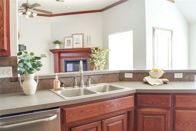 11016 NW 101st Street, Yukon, OK 73099