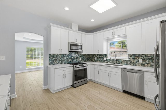 5006 Homewood Lane, Baytown, TX 77521