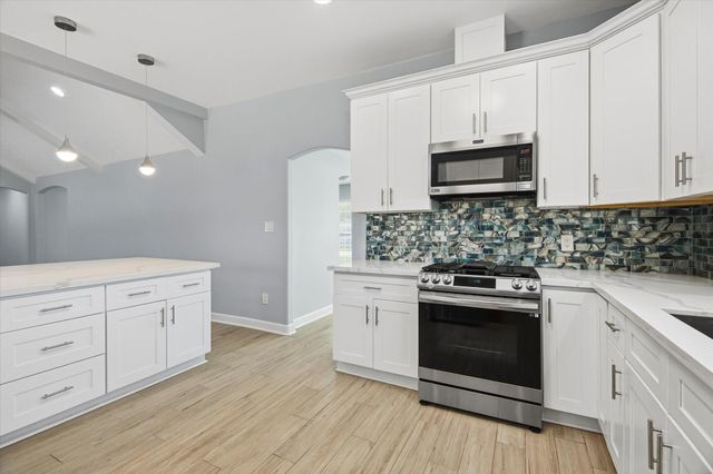 5006 Homewood Lane, Baytown, TX 77521