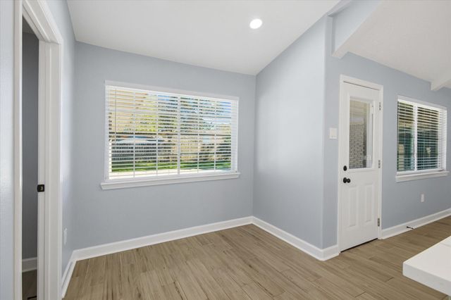 5006 Homewood Lane, Baytown, TX 77521