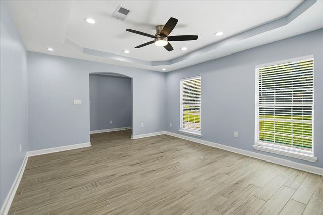 5006 Homewood Lane, Baytown, TX 77521