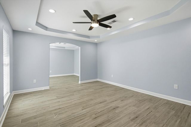 5006 Homewood Lane, Baytown, TX 77521