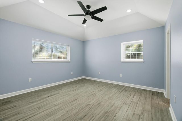 5006 Homewood Lane, Baytown, TX 77521