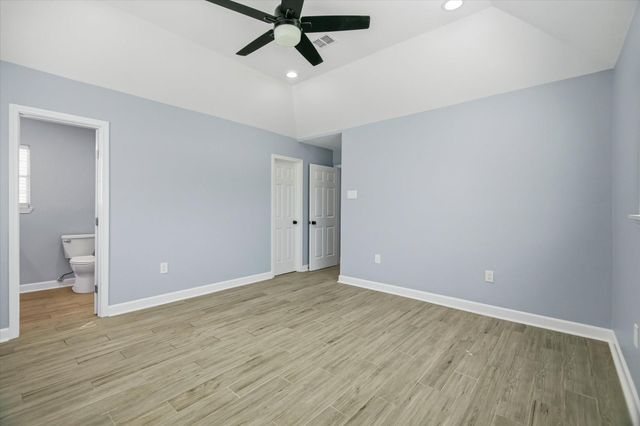 5006 Homewood Lane, Baytown, TX 77521