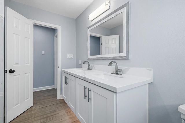 5006 Homewood Lane, Baytown, TX 77521