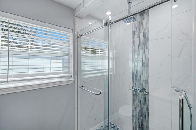 5006 Homewood Lane, Baytown, TX 77521