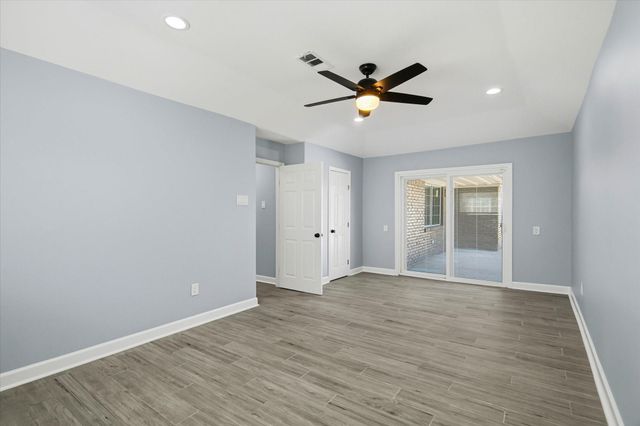 5006 Homewood Lane, Baytown, TX 77521