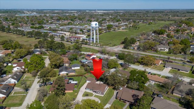 5006 Homewood Lane, Baytown, TX 77521