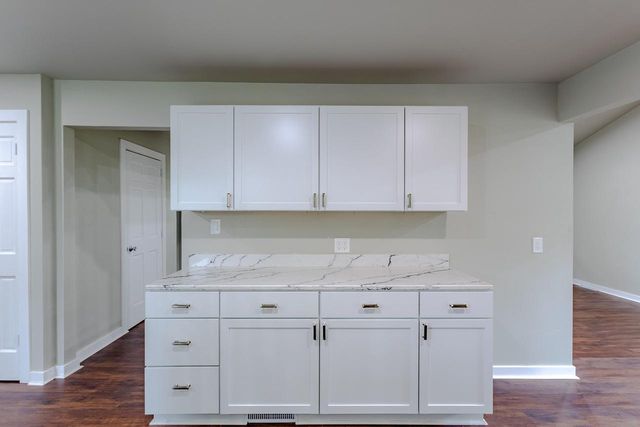 8014 S 13th STREET, Oak Creek, WI 53154