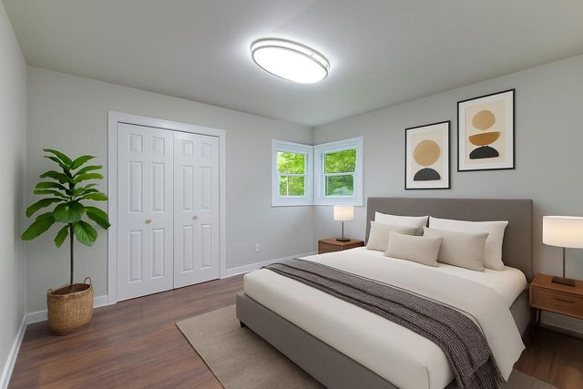 8014 S 13th STREET, Oak Creek, WI 53154