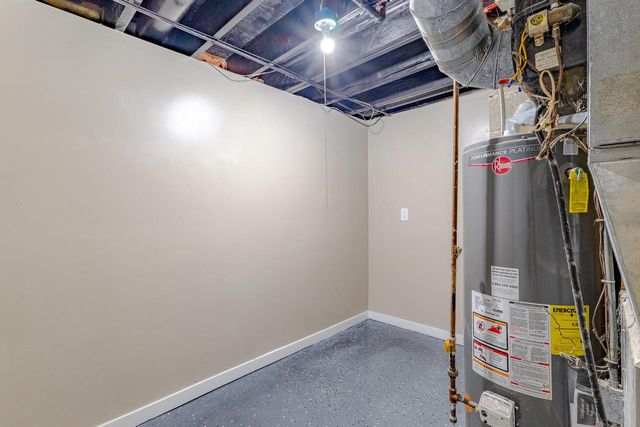 8014 S 13th STREET, Oak Creek, WI 53154