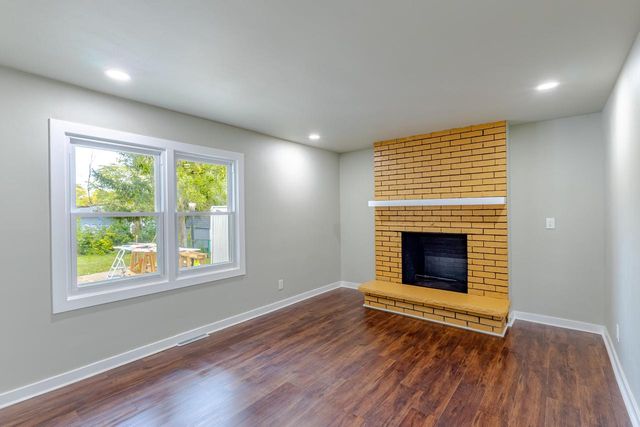 8014 S 13th STREET, Oak Creek, WI 53154