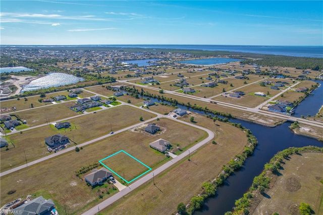 3910 NW 39th ST, Cape Coral, FL 33993