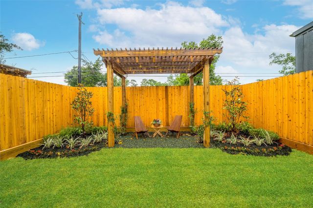 403 Sikes Street, Houston, TX 77018