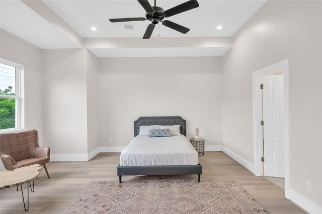 403 Sikes Street, Houston, TX 77018