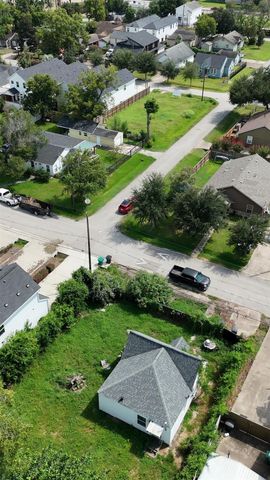 403 Sikes Street, Houston, TX 77018