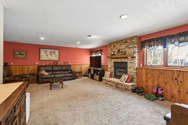 1564 Knoll Drive, Shoreview, MN 55126