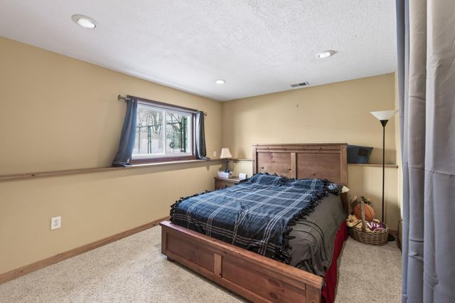 1564 Knoll Drive, Shoreview, MN 55126