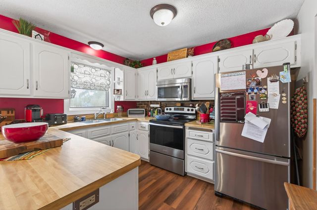 1564 Knoll Drive, Shoreview, MN 55126