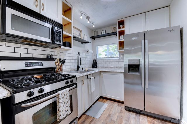 1121 Panama Street, Houston, TX 77009