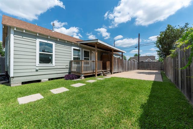 1121 Panama Street, Houston, TX 77009