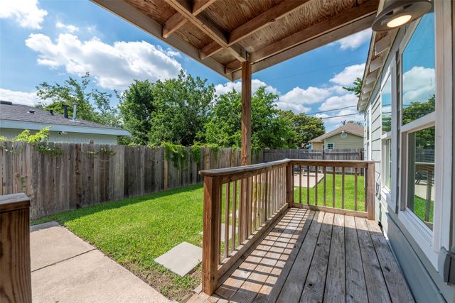 1121 Panama Street, Houston, TX 77009