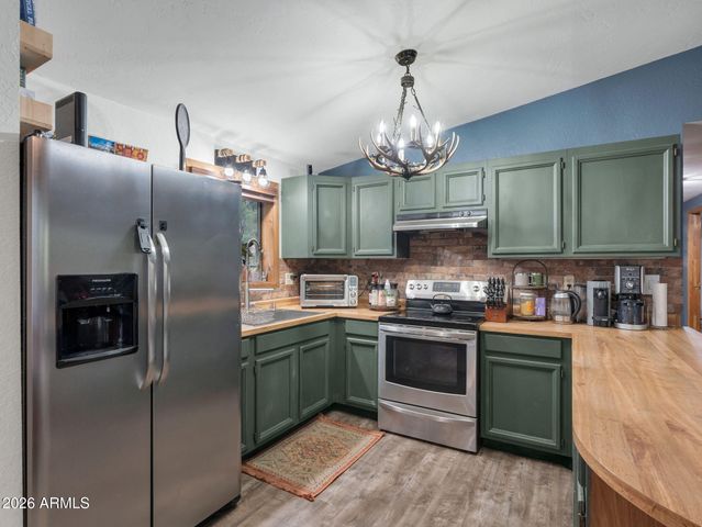 85 BISON Drive, Munds Park, AZ 86017