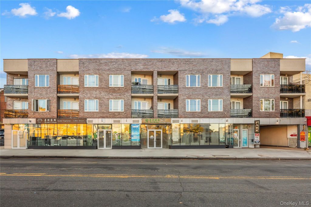 136-20 Booth Memorial Avenue 3K, Flushing, NY 11355 — photo 2