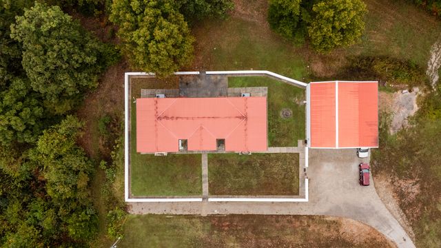 2421 Morrison Loop, Anderson, MO 64831