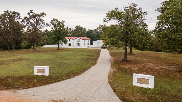 2421 Morrison Loop, Anderson, MO 64831