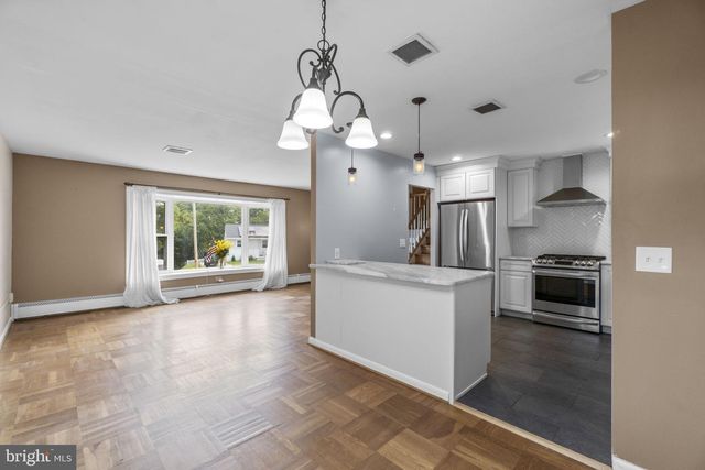 1800 PALO CIR, Baltimore, MD 21227