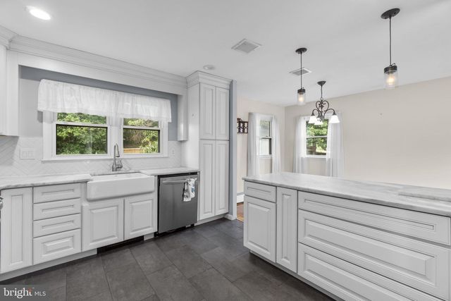 1800 PALO CIR, Baltimore, MD 21227